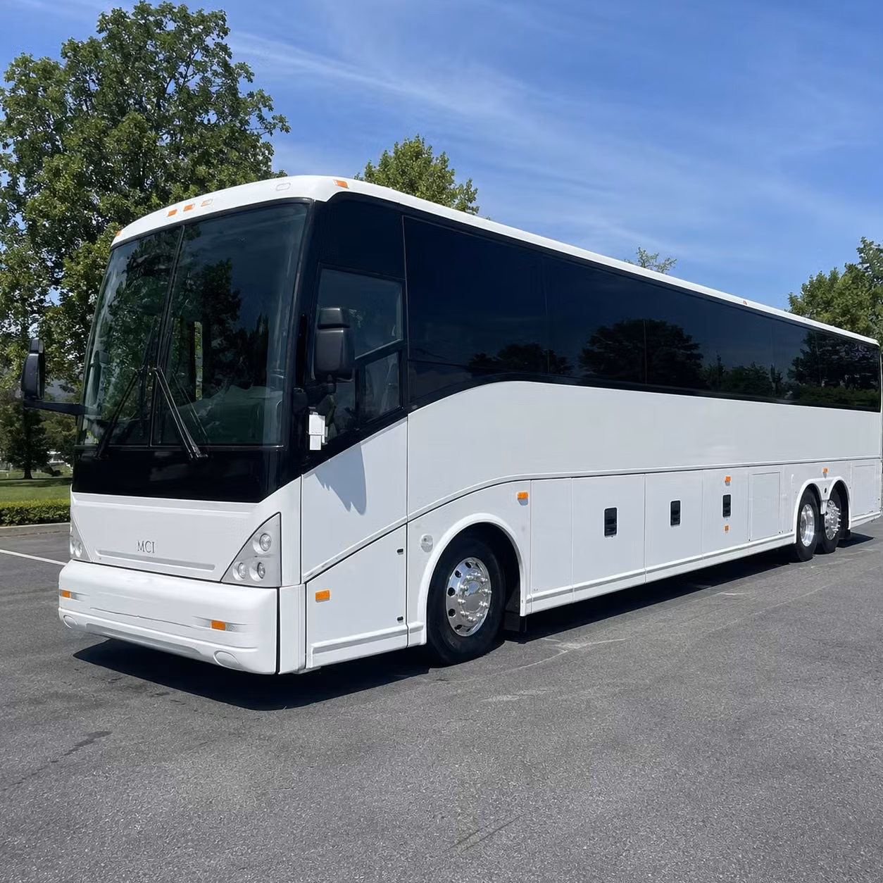 bus rental options for hollywood trips