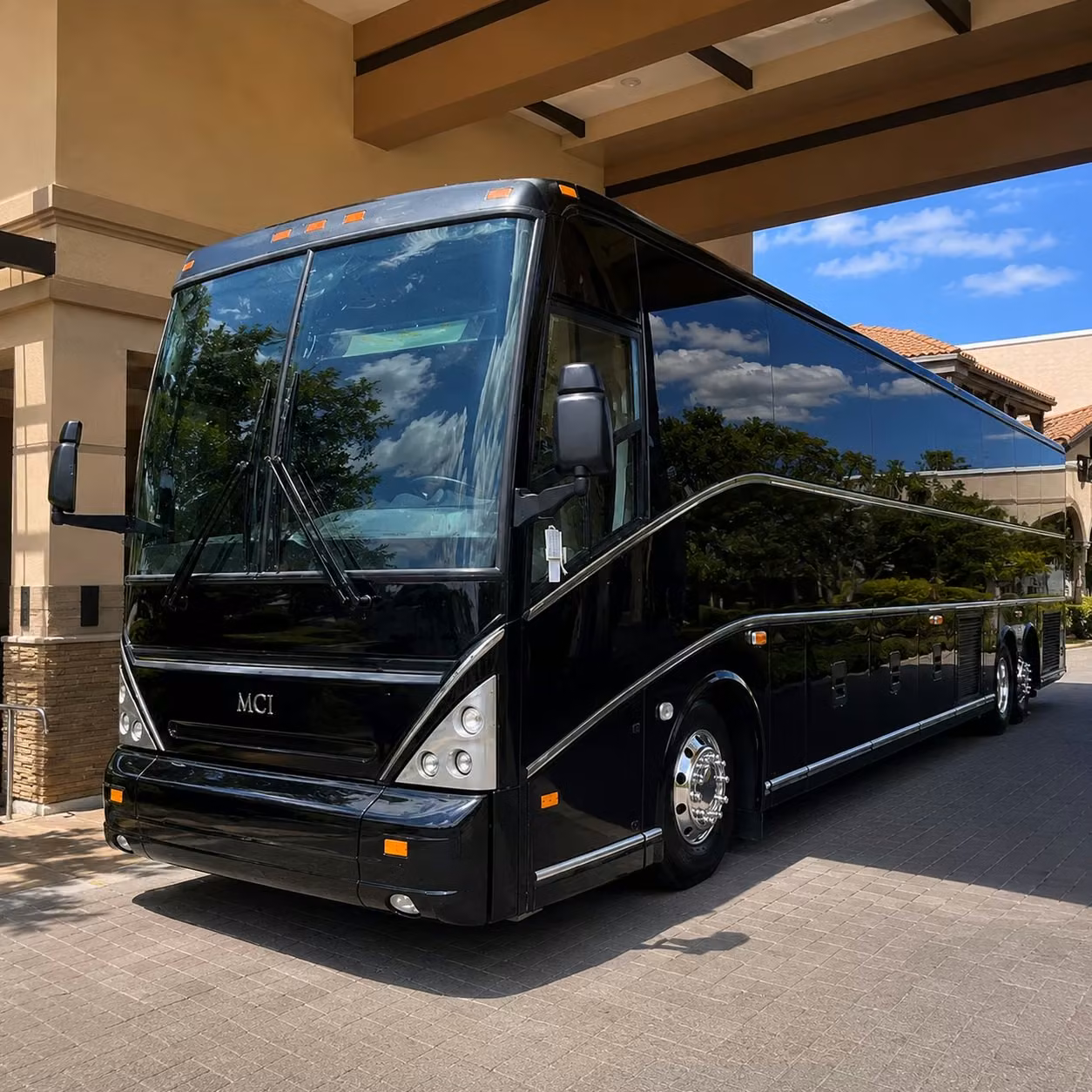 hollywood studio lot production crew shuttle services