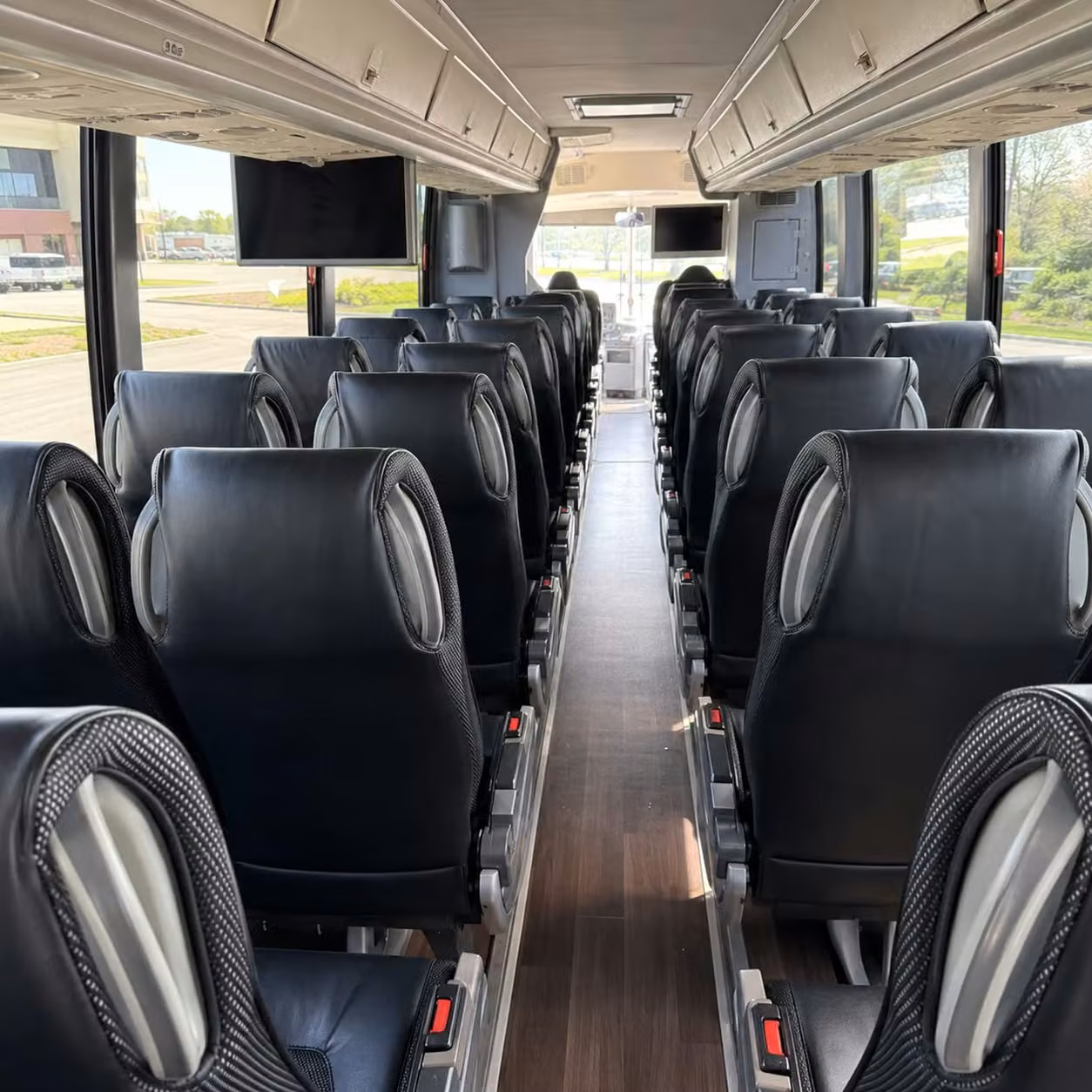 multi day charter bus rentals for hollywood film and production groups